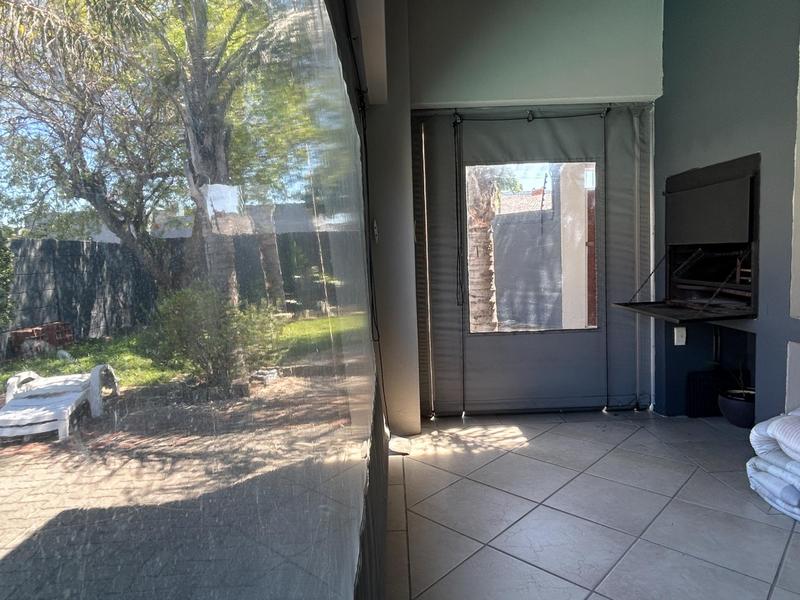 To Let 3 Bedroom Property for Rent in Parklands Western Cape